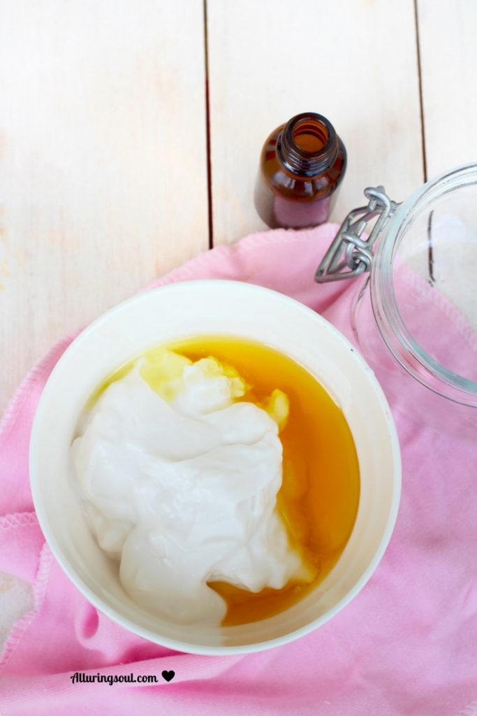 DIY Coconut Milk Hair Mask For Dry, Frizzy And Damaged Hair