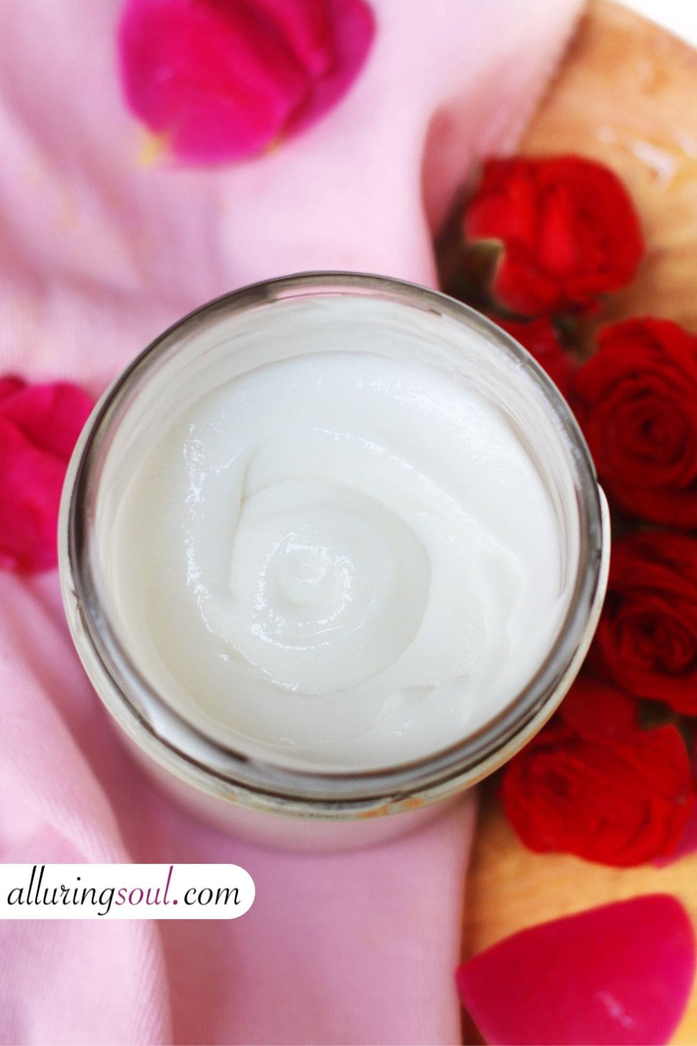 DIY Non-Greasy Rose Face Cream For Dark Spots and Pigmentations