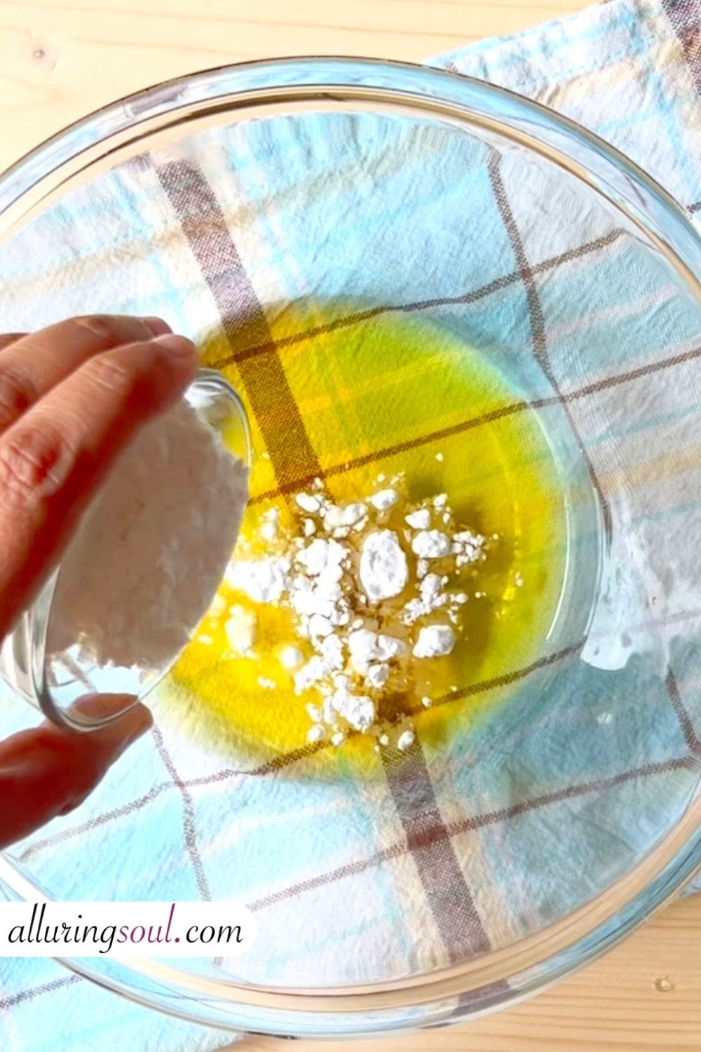 DIY Mattifying Rosehip Oil Face Moisturizer For Aging Skin (Non-greasy)