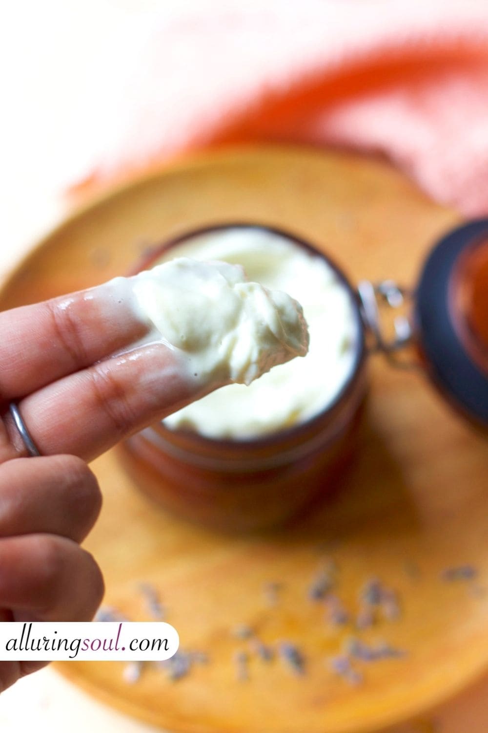 DIY Lavender and Chamomile Face Moisturizer for Sensitive & Dry Skin