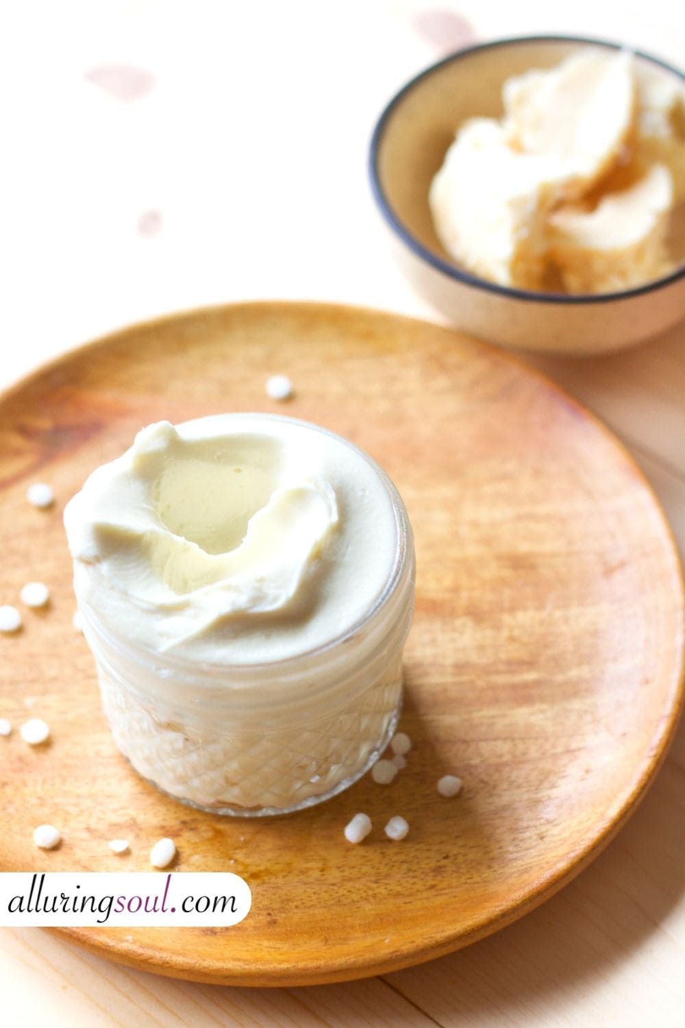 DIY Shea Butter Leave-In Hair Conditioner for Dry & Frizzy Hair (Non-Greasy Recipe)