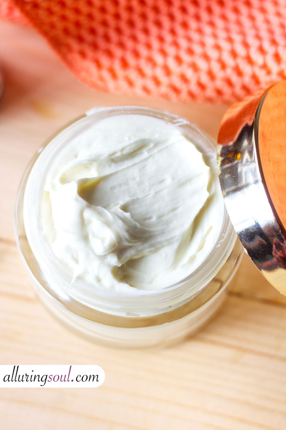 DIY Shea Butter Face Moisturizer for Dry & Aging Skin (Non-Greasy, Anti-Aging Recipe)